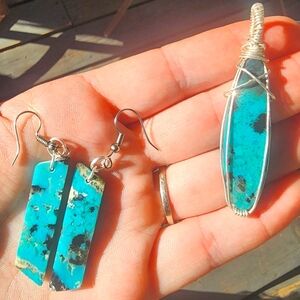 Bacan earrings and pendent in silver